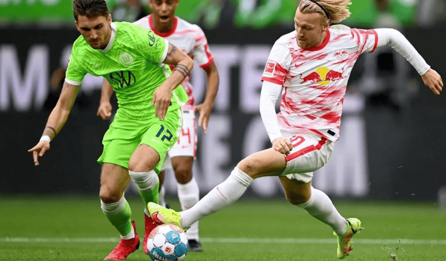 今晚上海申花调整名单以备法甲莱比锡完成体检备战德国杯，媒体一致点评：埃因霍温状态回暖备战欧联的简单介绍