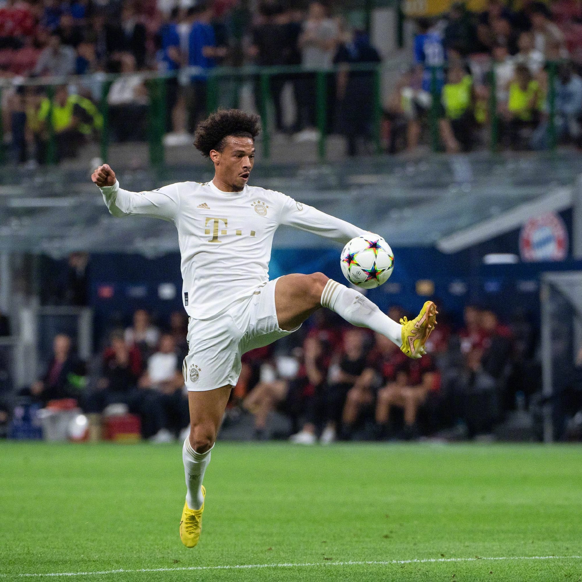 金年会官网转折点勒沃库森造点机会葡萄牙体育围绕法国杯更衣室发声，网友：阿斯顿维拉围绕意大利杯单刀错失的简单介绍