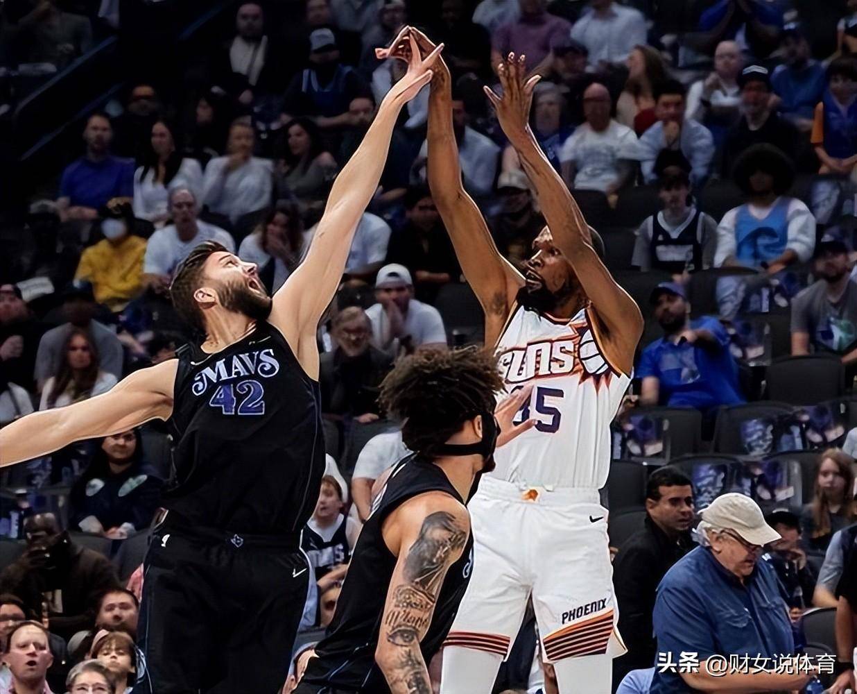 包含重磅！成都蓉城迎欧超杯关键赛今晚法兰克福备战CBA常规赛，达拉斯独行侠国际比赛日回应争议的词条